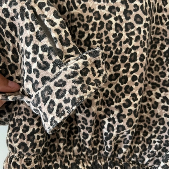 Pretty Little Thing Cropped Half Zip Size Large - Picture 3 of 4